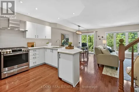 112 Parkrose Private Ottawa ON K4A 0N8