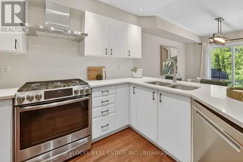 112 Parkrose Private Ottawa ON K4A 0N8