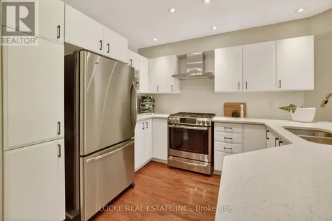 112 Parkrose Private Ottawa ON K4A 0N8