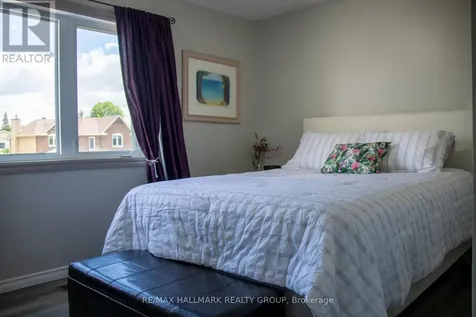 1808 Robinwood Place Ottawa ON K1C 6L4