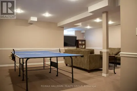 1808 Robinwood Place Ottawa ON K1C 6L4