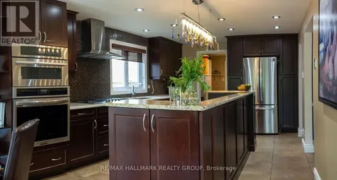 1808 Robinwood Place Ottawa ON K1C 6L4