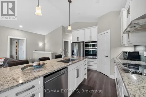 10 Mcpherson Court Central Elgin ON N5R 0L8