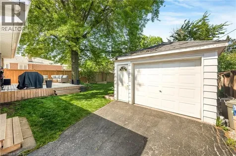 377 Duncombe Drive Burlington ON L7L 4M2