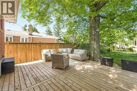377 Duncombe Drive Burlington ON L7L 4M2