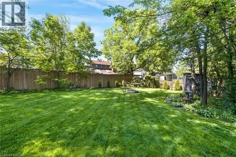 377 Duncombe Drive Burlington ON L7L 4M2