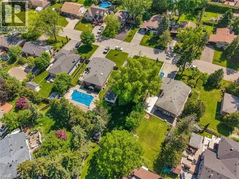 377 Duncombe Drive Burlington ON L7L 4M2