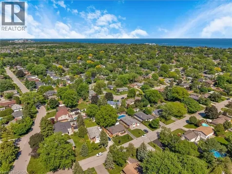 377 Duncombe Drive Burlington ON L7L 4M2