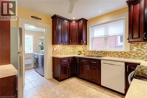 16 Borden Avenue North Kitchener ON N2H 3J1