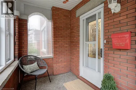 16 Borden Avenue North Kitchener ON N2H 3J1