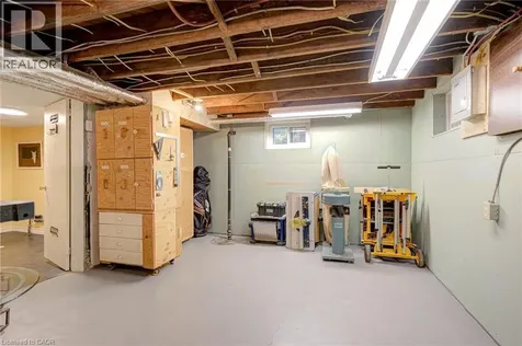 16 Borden Avenue North Kitchener ON N2H 3J1