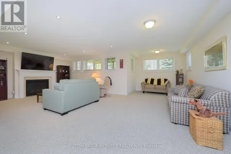 110 Ridge Way New Tecumseth ON L9R 0M6