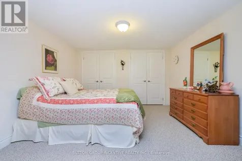 110 Ridge Way New Tecumseth ON L9R 0M6