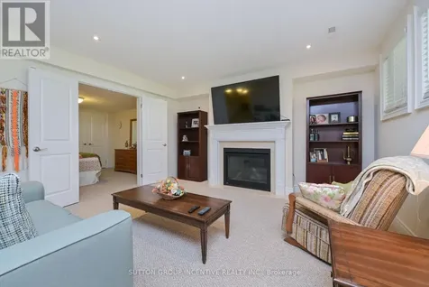 110 Ridge Way New Tecumseth ON L9R 0M6