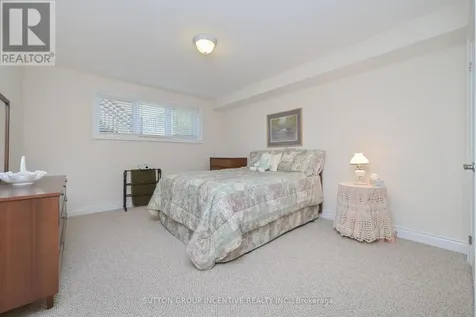 110 Ridge Way New Tecumseth ON L9R 0M6