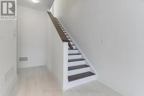 3545 Riva Avenue Innisfil ON L9S 0L5
