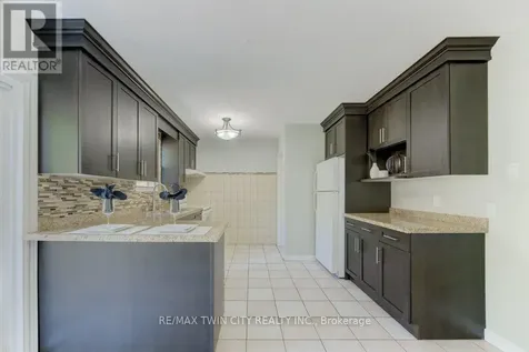 478 Wellington Street North Kitchener ON N2H 5L5