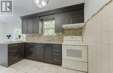 478 Wellington Street North Kitchener ON N2H 5L5