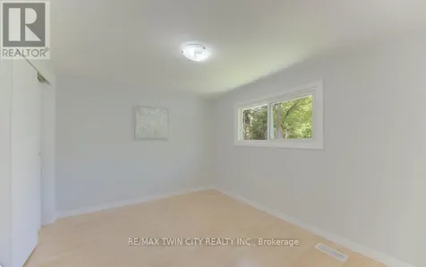 478 Wellington Street North Kitchener ON N2H 5L5