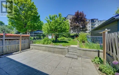 478 Wellington Street North Kitchener ON N2H 5L5