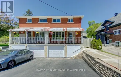 478 Wellington Street North Kitchener ON N2H 5L5
