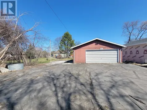 813 Phair Avenue Fort Frances ON P9A 2M5