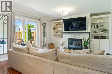 1328 Vancouver Crescent Burlington ON L7M 1W2