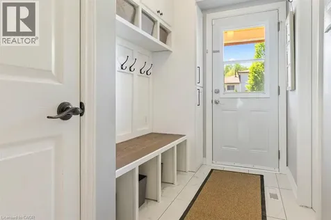 1328 Vancouver Crescent Burlington ON L7M 1W2