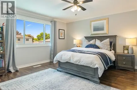 1328 Vancouver Crescent Burlington ON L7M 1W2