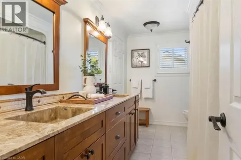 1328 Vancouver Crescent Burlington ON L7M 1W2