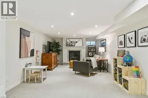 1328 Vancouver Crescent Burlington ON L7M 1W2