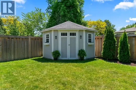 1328 Vancouver Crescent Burlington ON L7M 1W2