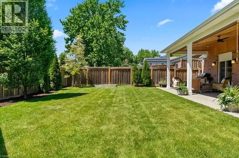 1328 Vancouver Crescent Burlington ON L7M 1W2
