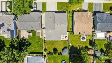 1328 Vancouver Crescent Burlington ON L7M 1W2