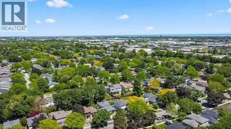 1328 Vancouver Crescent Burlington ON L7M 1W2
