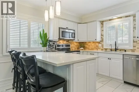1328 Vancouver Crescent Burlington ON L7M 1W2