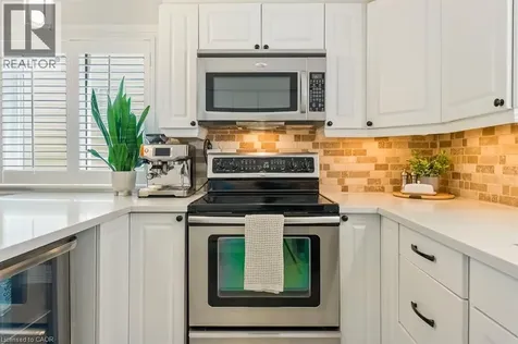 1328 Vancouver Crescent Burlington ON L7M 1W2