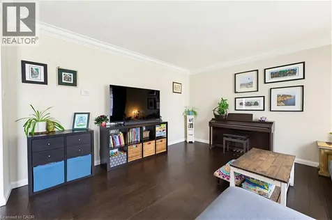 632 Greenhill Avenue Hamilton ON L8K 5E9