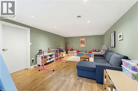 632 Greenhill Avenue Hamilton ON L8K 5E9