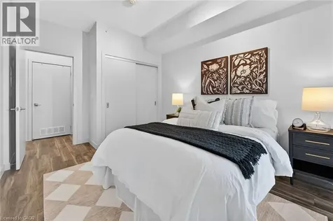 2081 Fairview Street Burlington ON L7R 2C8