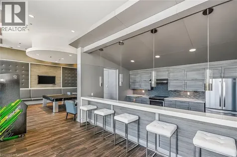 2081 Fairview Street Burlington ON L7R 2C8