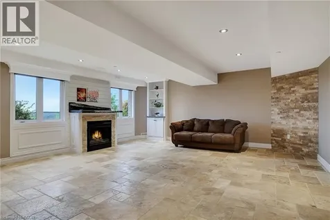 15 Mcwilliams Court Cambridge ON N1P 0A9