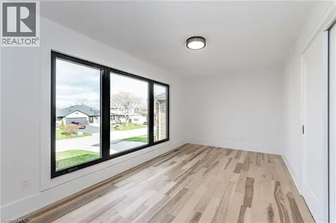 175 Bluebell Crescent Ancaster ON L9K 1E8