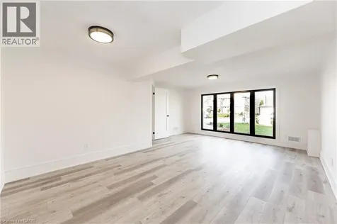 175 Bluebell Crescent Ancaster ON L9K 1E8