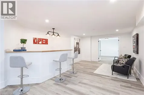 175 Bluebell Crescent Ancaster ON L9K 1E8