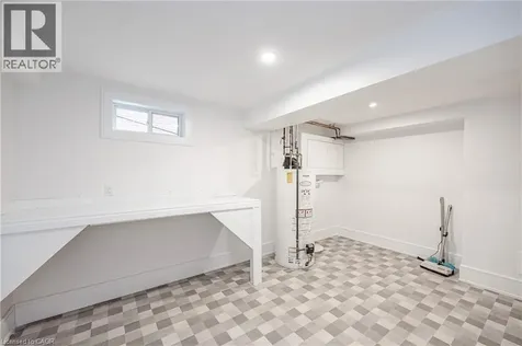 175 Bluebell Crescent Ancaster ON L9K 1E8