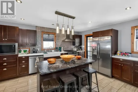 151 Main Street Penetanguishene ON L9M 1L7