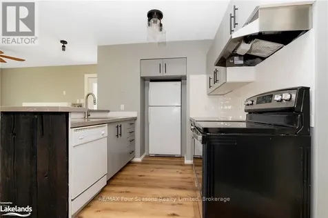 21 Dawson Drive Collingwood ON L9Y 5B5