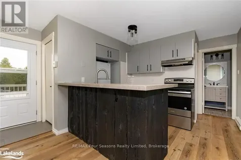 21 Dawson Drive Collingwood ON L9Y 5B5