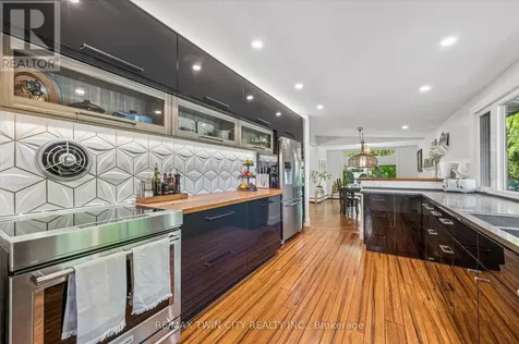 16 Parkwood Drive Cambridge ON N1S 3K7